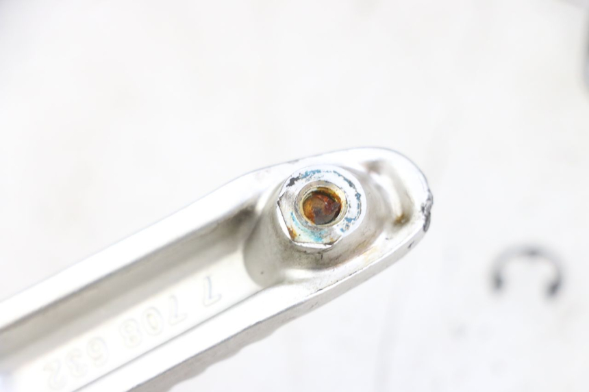 photo de PODNÓŻEK PRZEDNI PRAWY BMW S RR ABS S1000RR 1000 (2015 - 2018) - Zoom stanu zużycia