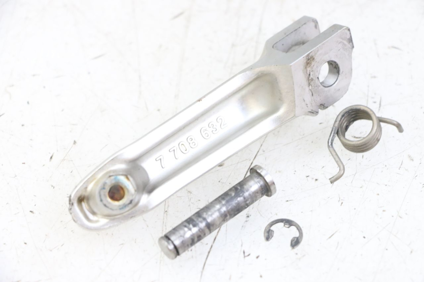 photo de PODNÓŻEK PRZEDNI PRAWY BMW S RR ABS S1000RR 1000 (2015 - 2018) - Zbliżenie techniczne