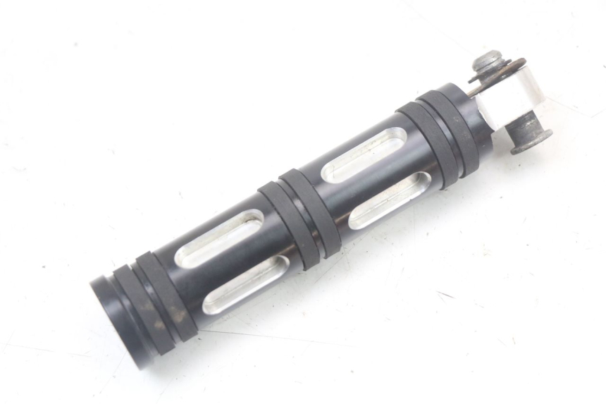 photo de PODNÓŻEK PRZEDNI PRAWY HARLEY DAVIDSON SPORTSTER XL CUSTOM 883 (1999 - 2006) - Zoom stanu zużycia