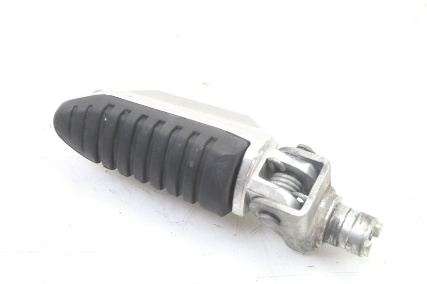 photo de PODNÓŻEK PRZEDNI PRAWY SUZUKI GSX F GSXF 650 (2007 - 2015) - Inny kąt widzenia