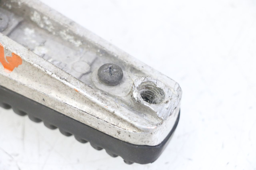 photo de PODNÓŻEK PRZEDNI PRAWY YAMAHA XJ6 ABS 600 (2008 - 2016) - Szczegół części