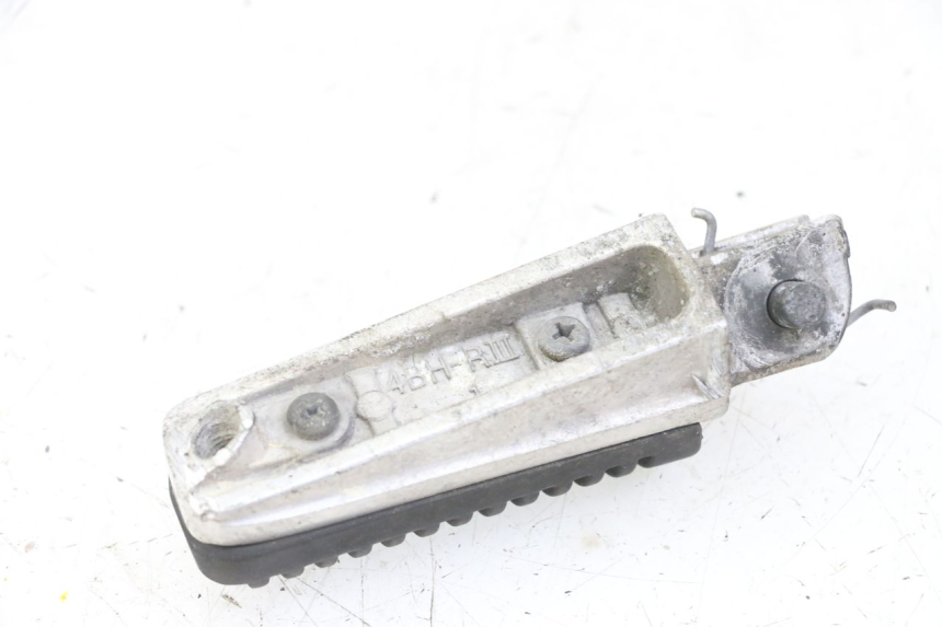 photo de PODNÓŻEK PRZEDNI PRAWY YAMAHA XJ6 ABS 600 (2008 - 2016) - Zbliżenie techniczne