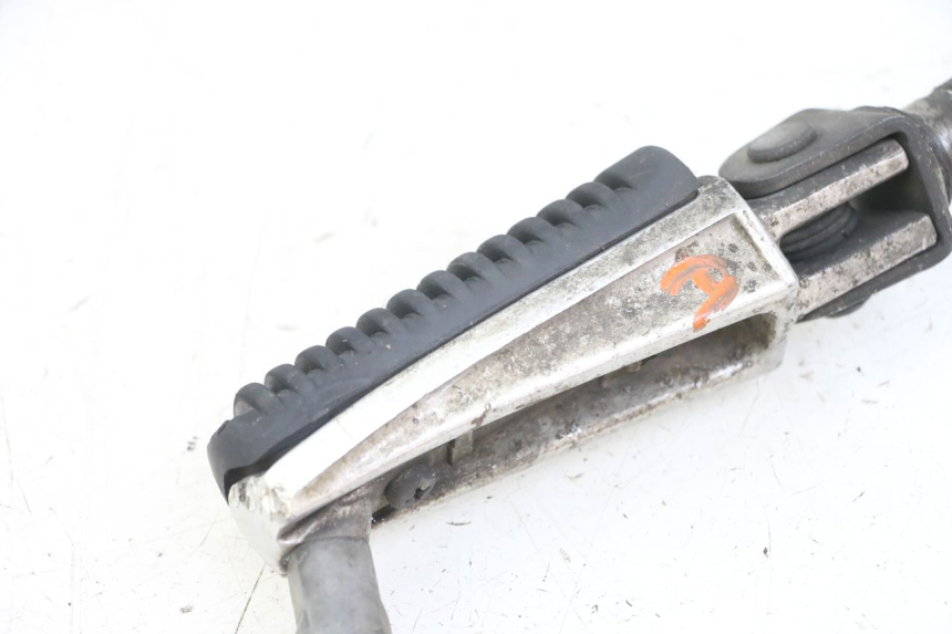 photo de PODNÓŻEK PRZEDNI PRAWY YAMAHA FZS FAZER 600 (2001 - 2003) - Szczegół części