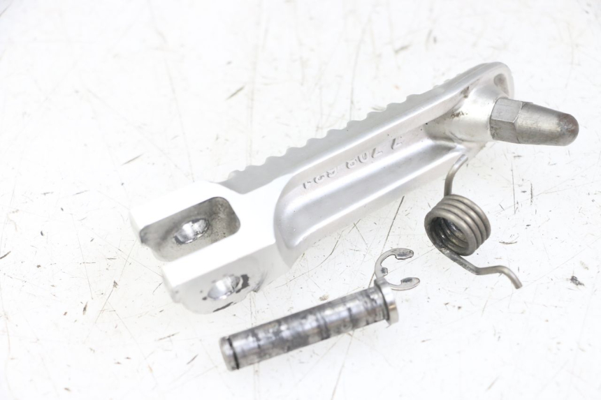 photo de PODNÓŻEK PRZEDNI LEWY BMW S RR ABS S1000RR 1000 (2015 - 2018) - Zbliżenie techniczne