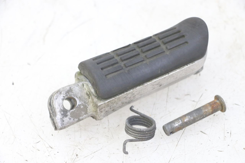 photo de PODNÓŻEK PRZEDNI LEWY HONDA CBF 500 (2004 - 2007) - Widok ogólny