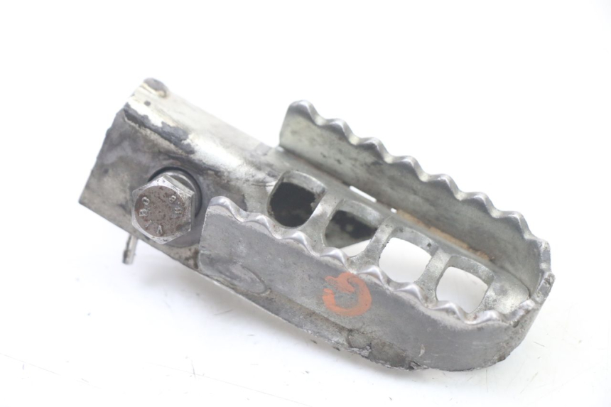 photo de PODNÓŻEK PRZEDNI LEWY DERBI SENDA SM DRD X-TREME 50 (2011 - 2017) - Zoom stanu zużycia