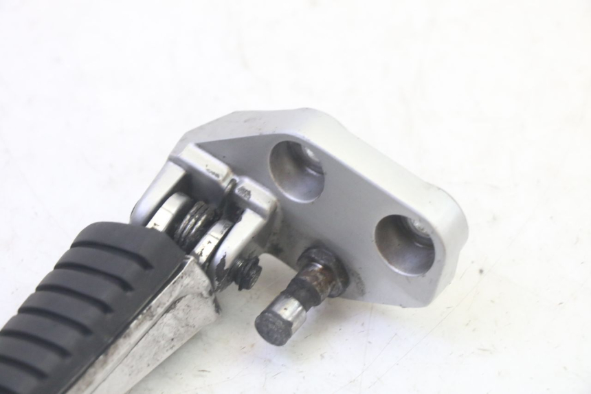 photo de PODNÓŻEK PRZEDNI LEWY SUZUKI DL V STROM 1000 (2002 - 2007) - Zoom stanu zużycia