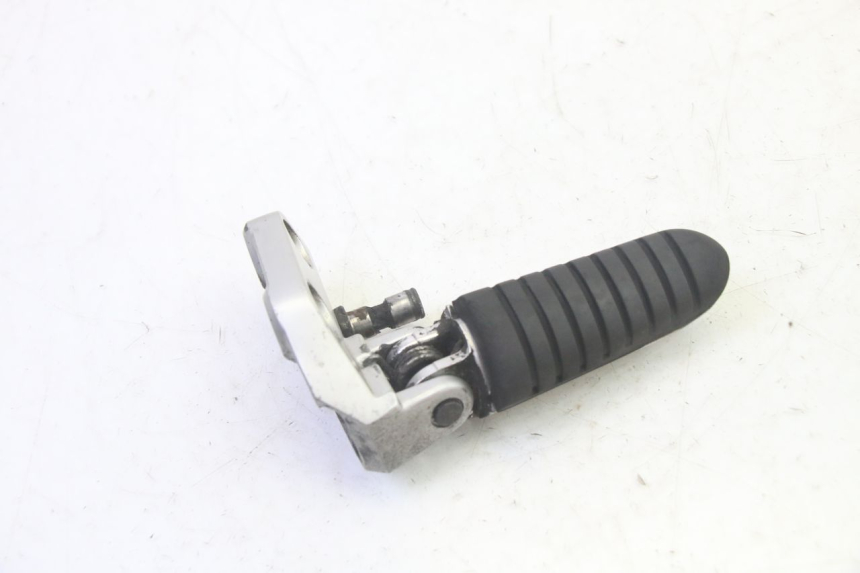 photo de PODNÓŻEK PRZEDNI LEWY SUZUKI DL V STROM 1000 (2002 - 2007) - Inny kąt widzenia