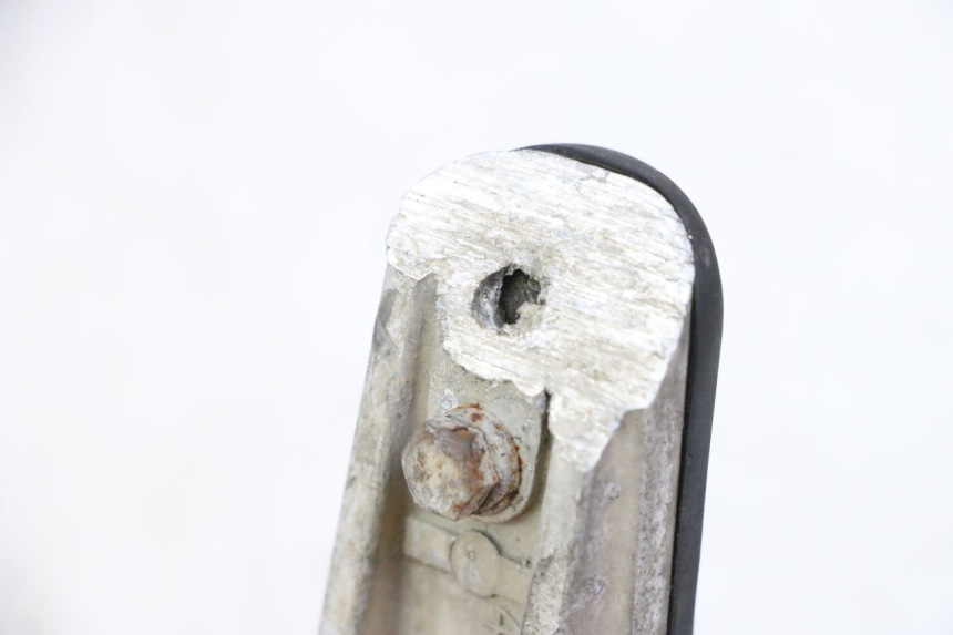 photo de PODNÓŻEK PRZEDNI LEWY YAMAHA FJR ABS 1300 (2006 - 2012) - Zoom stanu zużycia