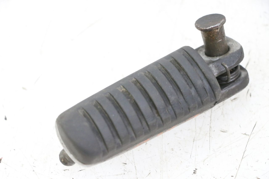 photo de PODNÓŻEK PRZEDNI LEWY KAWASAKI ZR7 ZR-7 S 750 (1999 - 2004) - Zbliżenie techniczne