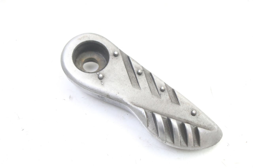 photo de PODNÓŻEK PRZEDNI LEWY MBK BOOSTER SPIRIT NAKED 50 (2004 - 2017) - Szczegół części