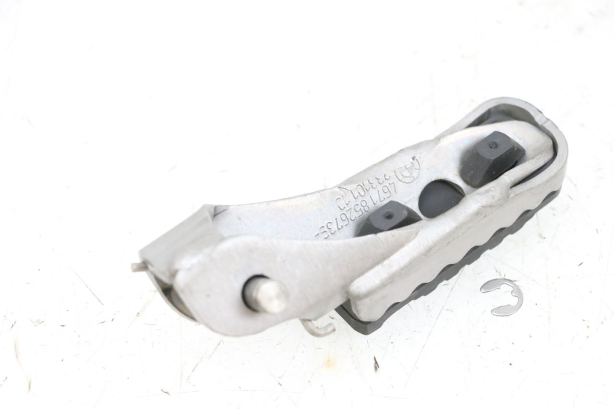 photo de PODNÓŻEK PRZEDNI LEWY BMW R GS 1250 (2021 - 2024) - Zbliżenie techniczne