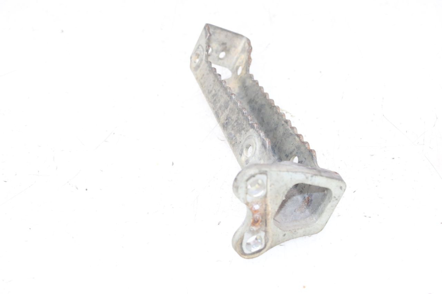 photo de PODNÓŻEK PRZEDNI LEWY YAMAHA YFM R RAPTOR 250 (2008 - 2014) - Zbliżenie techniczne