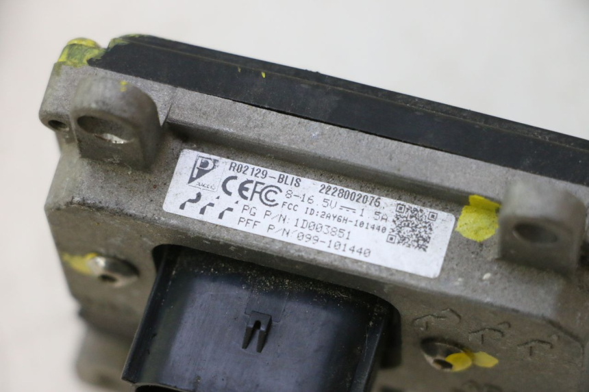 photo de KAMERA COFANIA PIAGGIO MP3 HPE 530 (2022 - 2026) - Zbliżenie techniczne