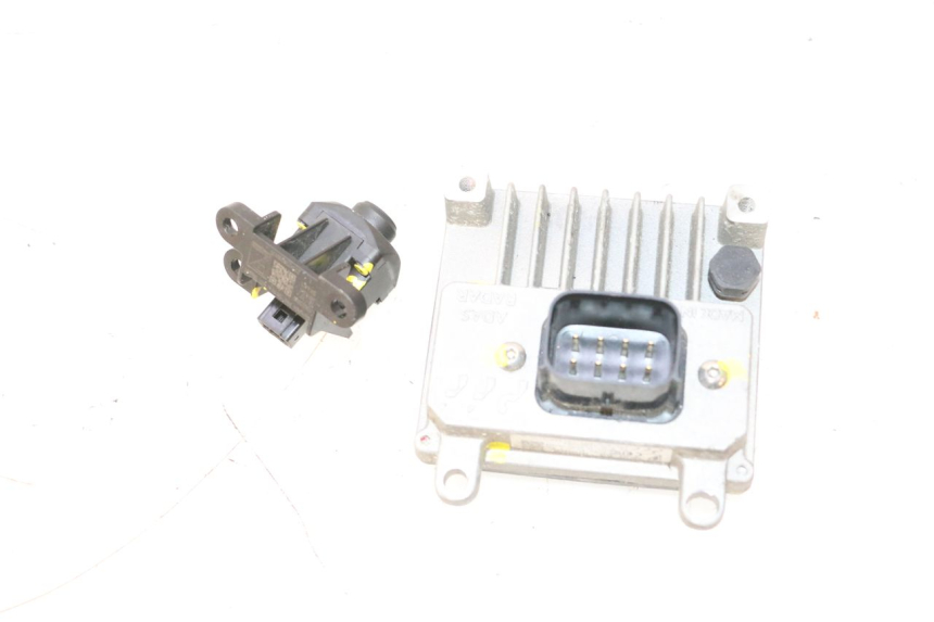 photo de KAMERA COFANIA PIAGGIO MP3 HPE 530 (2022 - 2026) - Widok ogólny