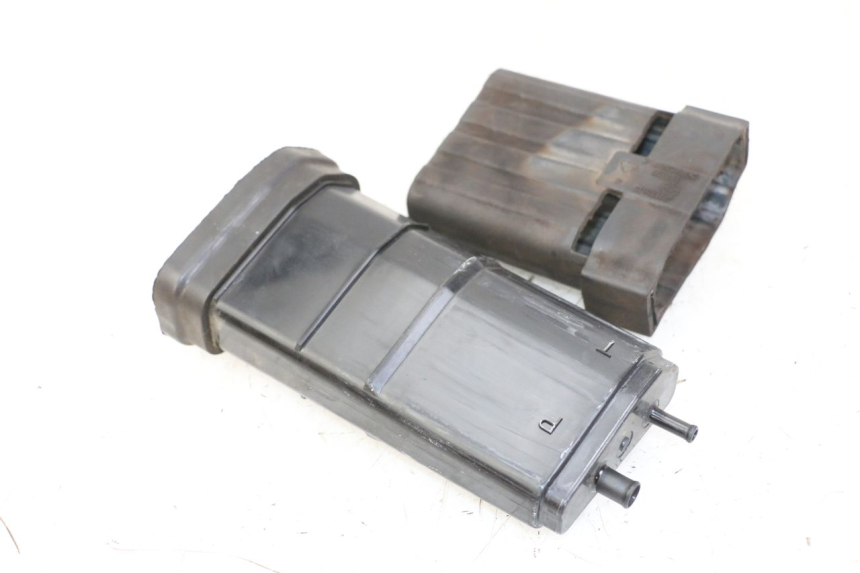 photo de Pojemnik filtra węglowego HUSQVARNA SVARTPILEN 401 (2018 - 2023) - Zoom stanu zużycia