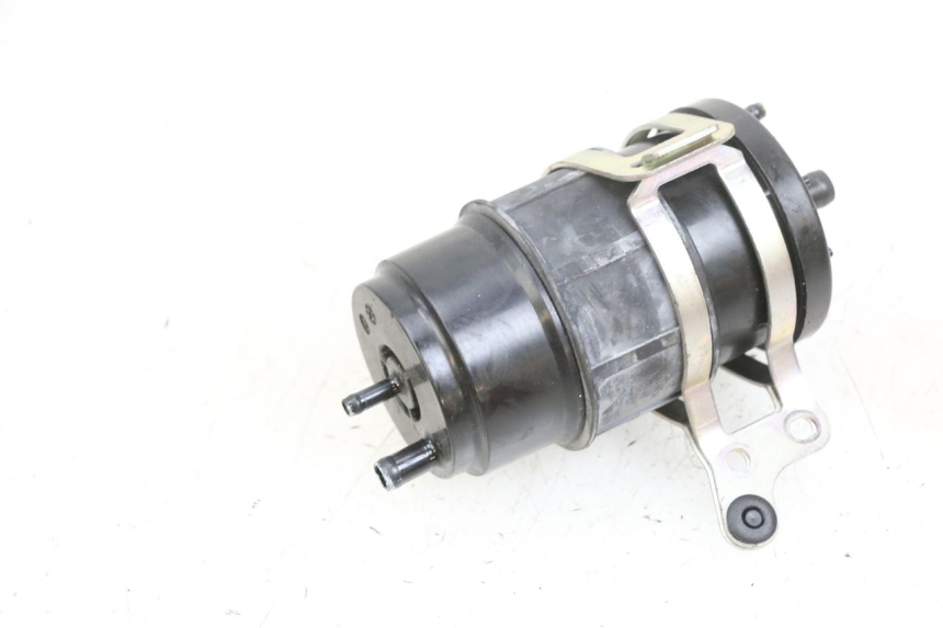 photo de Pojemnik filtra węglowego YAMAHA TRICITY 300 (2020 - 2024) - Inny kąt widzenia