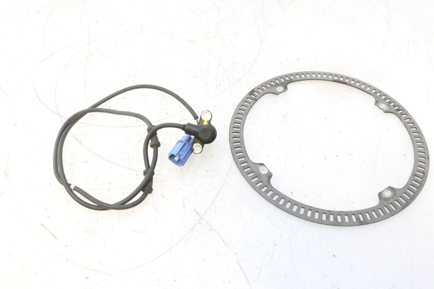 photo de TYLNY CZUJNIK ABS SUZUKI BURGMAN EXECUTIVE ABS 650 (2006 - 2012) - Zbliżenie techniczne