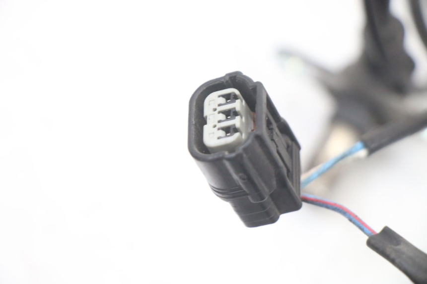 photo de CZUJNIK ABS TYLNY HONDA SH i 300 (2015 - 2020) - Zbliżenie techniczne