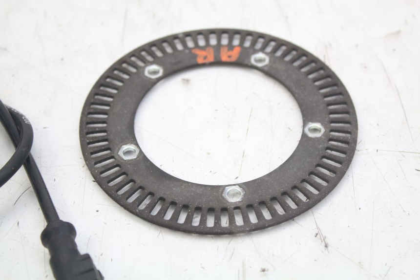 photo de CZUJNIK ABS TYLNY KYMCO X-CITING XCITING 400 (2014 - 2018) - Zbliżenie techniczne