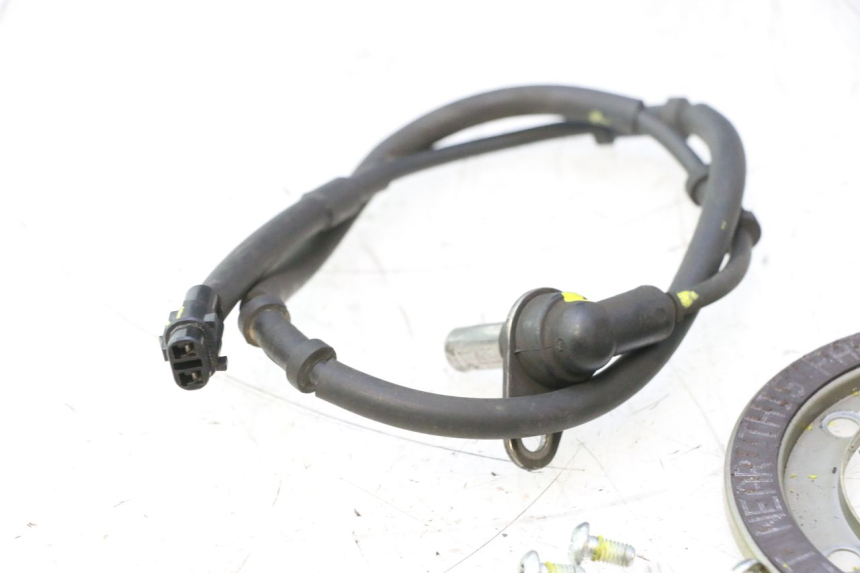 photo de CZUJNIK ABS TYLNY YAMAHA X-MAX XMAX 125 (2010 - 2013) - Zbliżenie techniczne