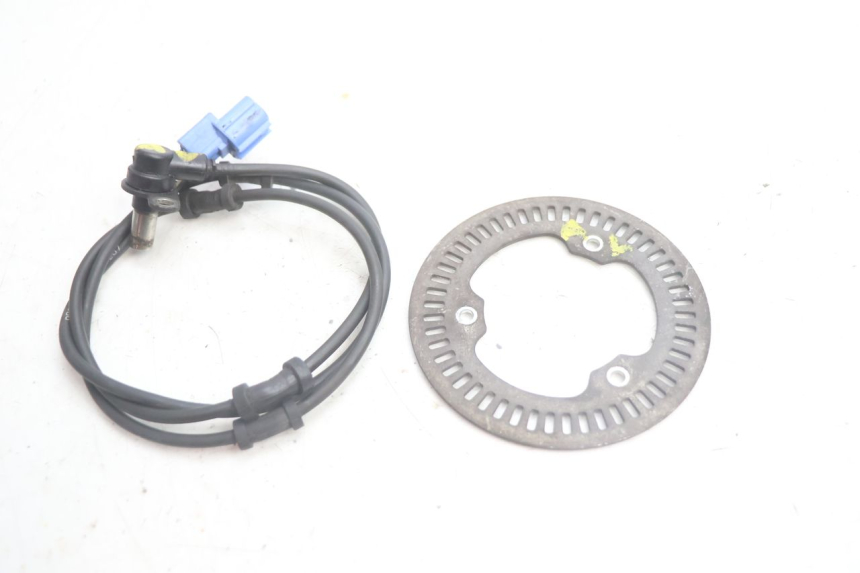 photo de PRZEDNI CZUJNIK ABS SUZUKI BURGMAN EXECUTIVE ABS 650 (2006 - 2012) - Szczegół części