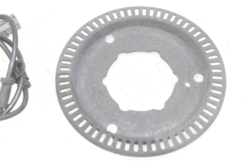 photo de CZUJNIK ABS PRZEDNI HONDA FJS SILVERWING SILVER WING 400 (2009 - 2016) - Zbliżenie techniczne