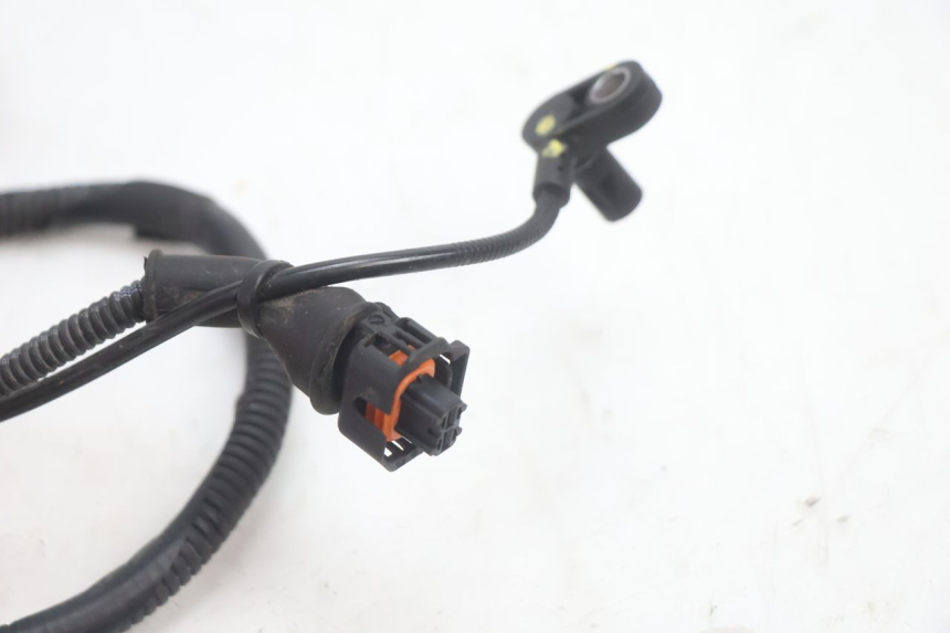 photo de PRZEDNI CZUJNIK ABS PIAGGIO MP3 HPE 530 (2022 - 2026) - Punkty mocowania