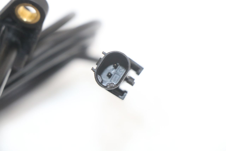 photo de CZUJNIK ABS PRZEDNI MOTO GUZZI NORGE 8V GT 1200 (2011 - 2016) - Zbliżenie techniczne