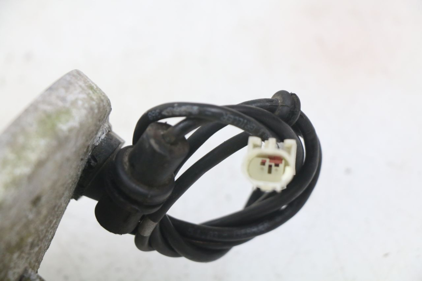 photo de CZUJNIK ABS PRZEDNI PEUGEOT SATELIS COMPRESSOR K15 125 (2006 - 2009) - Zoom stanu zużycia
