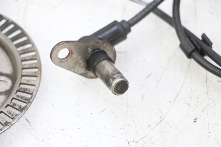 photo de CZUJNIK ABS PRZEDNI PEUGEOT SATELIS 125 (2013 - 2018) - Zbliżenie techniczne