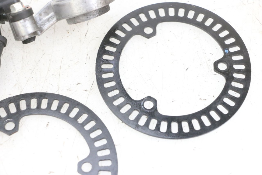 photo de CZUJNIK ABS PRZEDNI YAMAHA TRICITY 300 (2020 - 2024) - Punkty mocowania