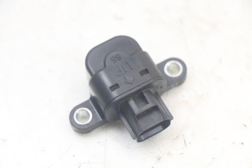 photo de CZUJNIK UPADKU KAWASAKI VERSYS ABS 650 (2015 - 2018) - Widok główny