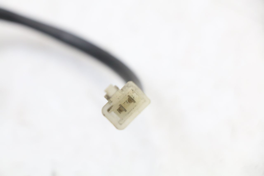 photo de CZUJNIK OTWIERANIA KUFERKA PEUGEOT SATELIS 125 (2010 - 2012) - Zbliżenie techniczne