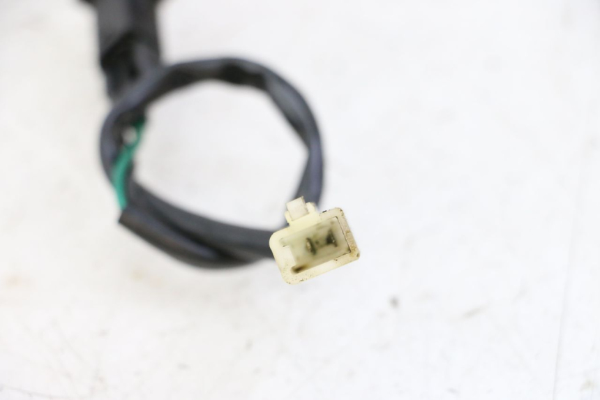 photo de CZUJNIK OTWIERANIA KUFERKA PEUGEOT SATELIS 125 (2013 - 2018) - Szczegół części