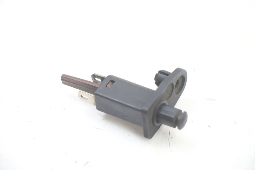 photo de CZUJNIK OTWIERANIA KUFERKA PIAGGIO X8 125 (2004 - 2007) - Zoom stanu zużycia