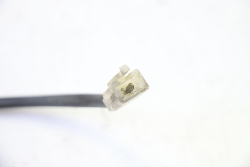 photo de CZUJNIK OTWIERANIA KUFERKA PEUGEOT SATELIS 125 (2010 - 2012) - Zbliżenie techniczne