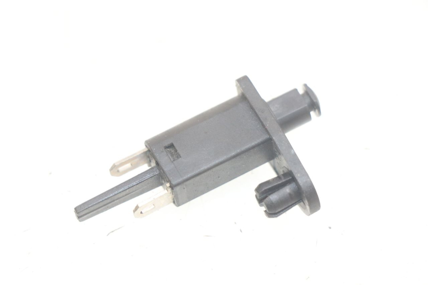 photo de CZUJNIK OTWIERANIA KUFERKA PIAGGIO XEVO - X EVO 125 (2007 - 2017) - Szczegół części