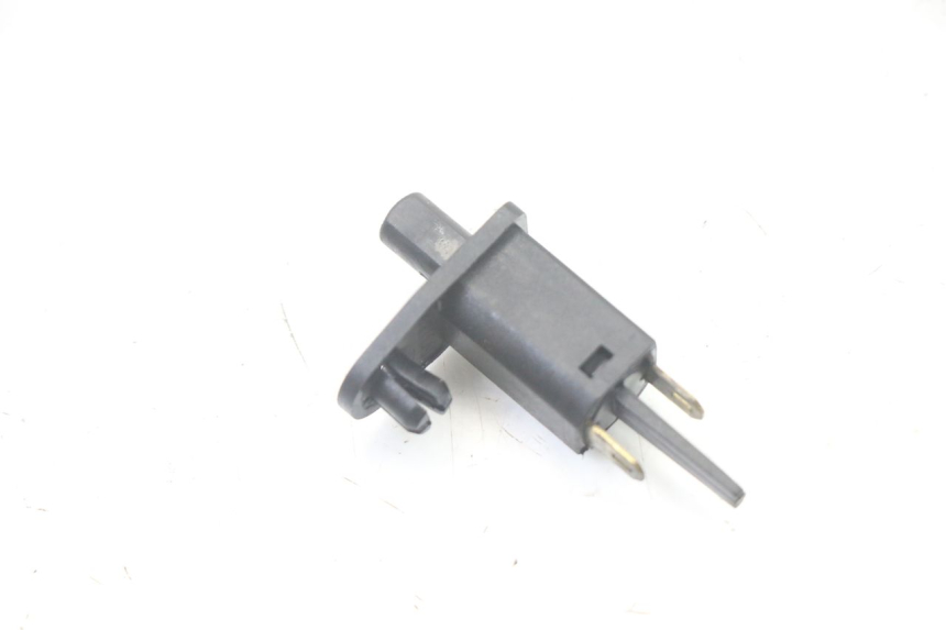 photo de CZUJNIK OTWIERANIA SIEDZENIA APRILIA ATLANTIC 125 (2003 - 2009) - Zoom stanu zużycia