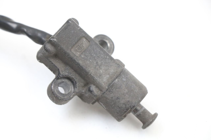 photo de CZUJNIK OTWIERANIA SIEDZENIA SUZUKI BURGMAN 125 (2007 - 2014) - Zoom stanu zużycia