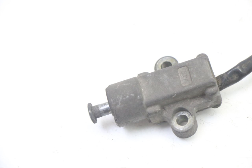 photo de CZUJNIK OTWIERANIA SIEDZENIA SUZUKI UH BURGMAN 125 (2002 - 2006) - Zoom stanu zużycia