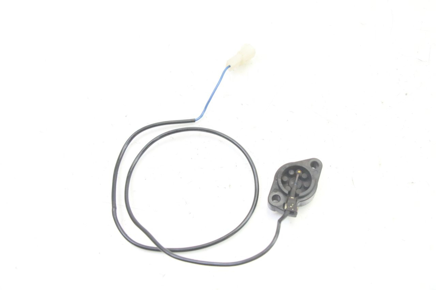 photo de CZUJNIK BIEGU JAŁOWEGO SUZUKI GS GSE 500 (2001 - 2003) - Zbliżenie techniczne