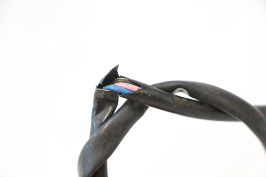 photo de CZUJNIK POŁOŻENIA NEUTRALNEGO SUZUKI SV S 650 (2003 - 2009) - Zoom stanu zużycia