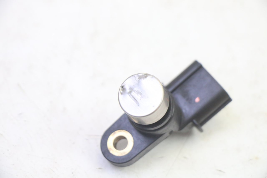 photo de CZUJNIK PRĘDKOŚCI HONDA FES S-WING SWING ABS 125 (2007 - 2015) - Zbliżenie techniczne