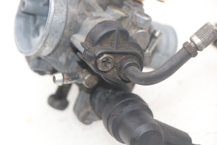 photo de GAŹNIK YAMAHA AEROX NAKED 2T 50 (2013 - 2017) - Inny kąt widzenia