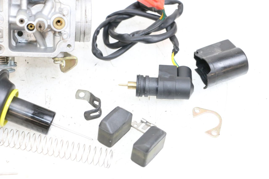 photo de GAŹNIK JONWAY AZTRAL 125 (2008 - 2017) - Zbliżenie komponentów