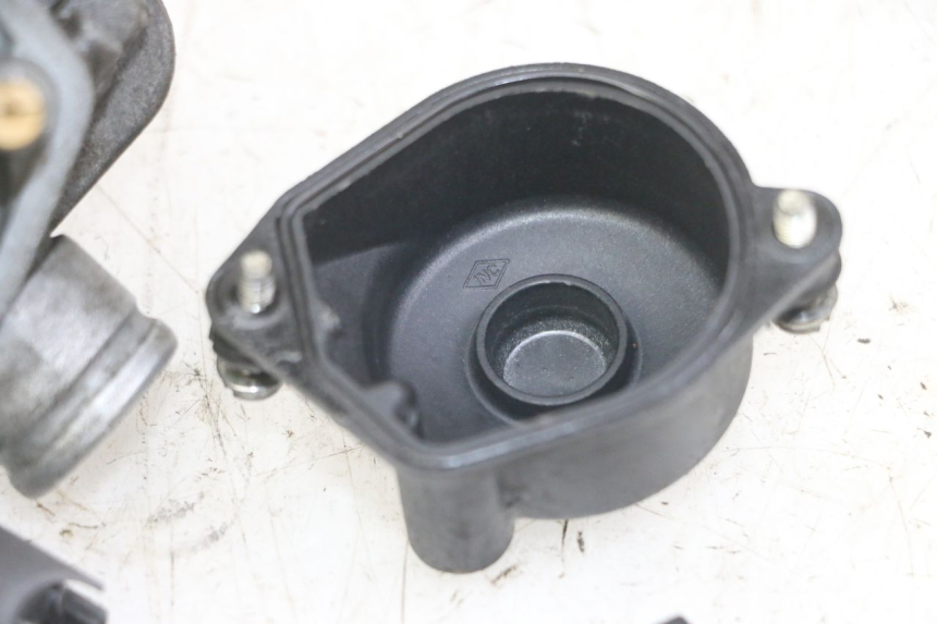 photo de GAŹNIK MBK BOOSTER SPIRIT NAKED 50 (2004 - 2017) - Zbliżenie komponentów