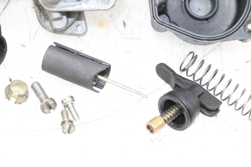 photo de GAŹNIK MBK BOOSTER SPIRIT NAKED 50 (2004 - 2017) - Zdjęcie dodatkowe