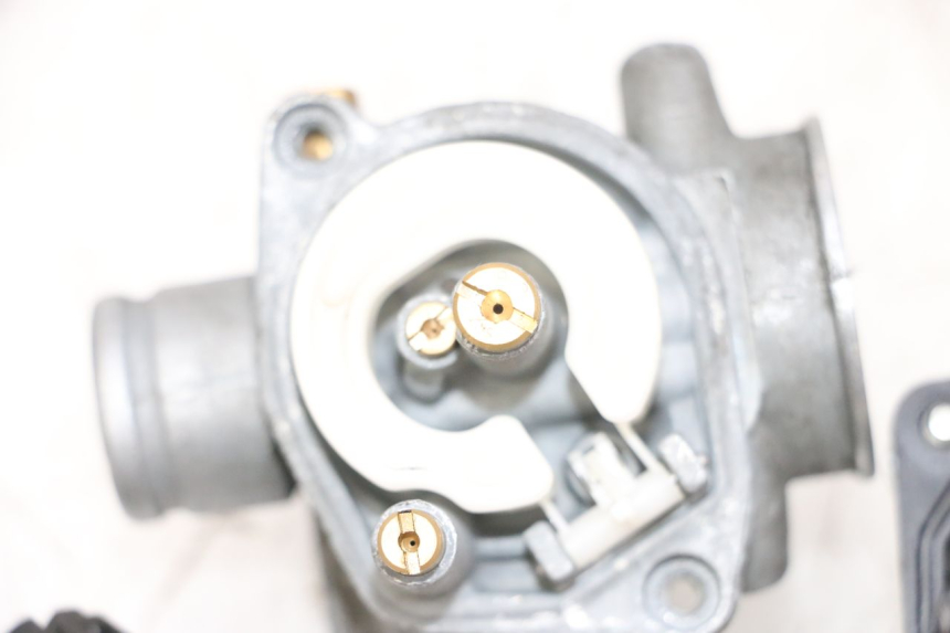 photo de GAŹNIK MBK BOOSTER SPIRIT NAKED 50 (2004 - 2017) - Stan powierzchni