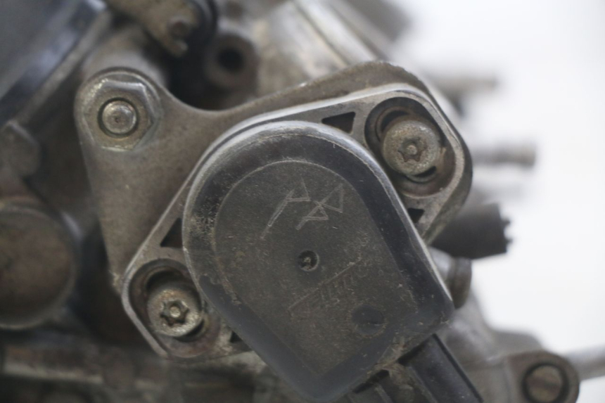 photo de GAŹNIK HONDA CBF 500 (2004 - 2007) - Inny kąt widzenia